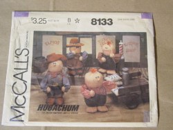 8133 MCCALLS HUGACHUMS COUNTRY WESTERN FARMER DOLLS PATTERN UNCUT